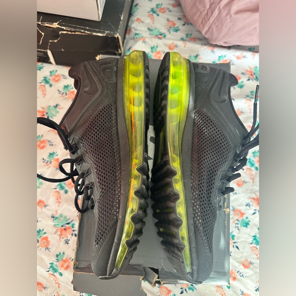 Nike Air Max 2013 (Black Volt) - Picture 5 of 9